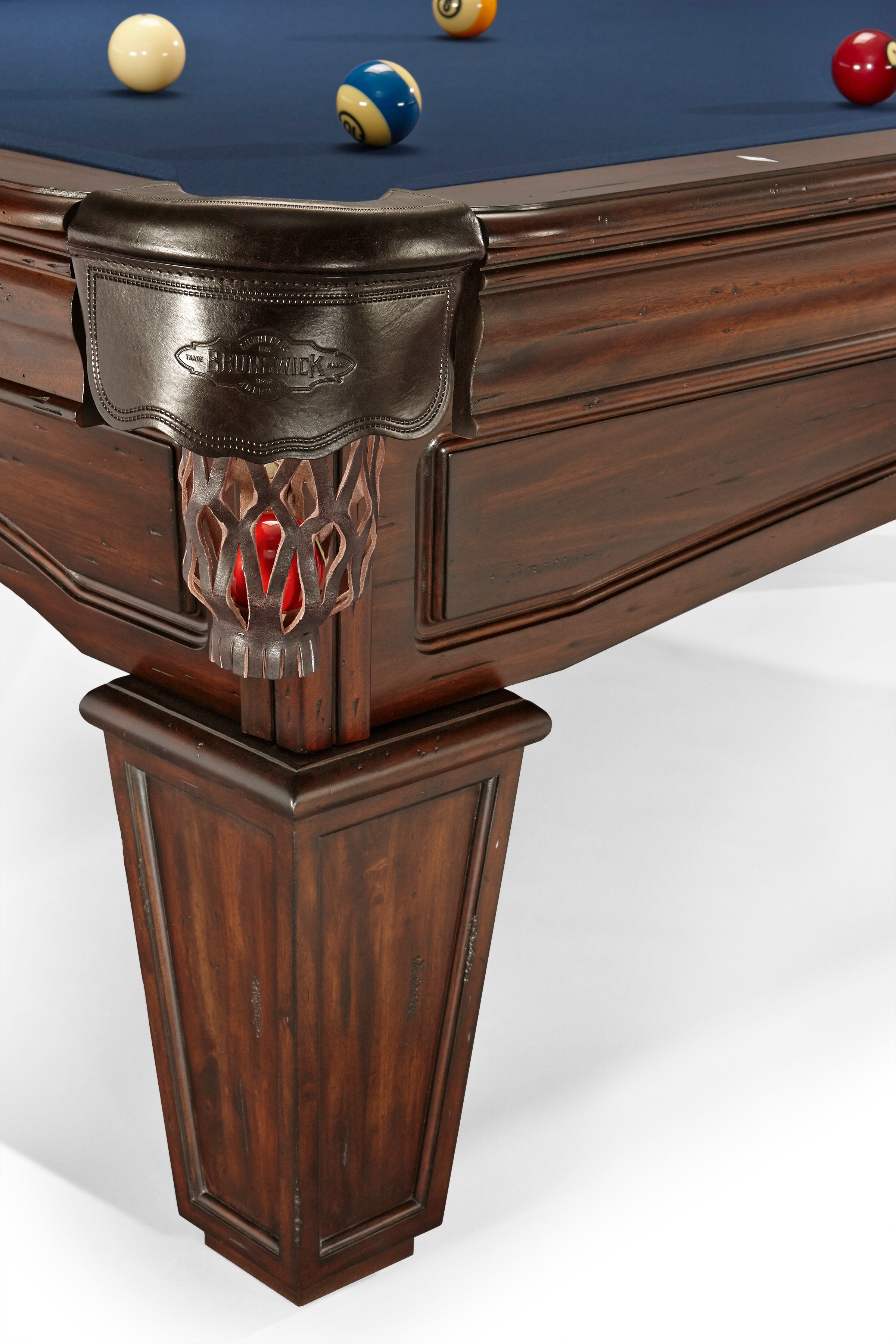 Brunswick Billiards Glenwood 8' Slate Pool Table in Tuscana w/h Tapered Legs