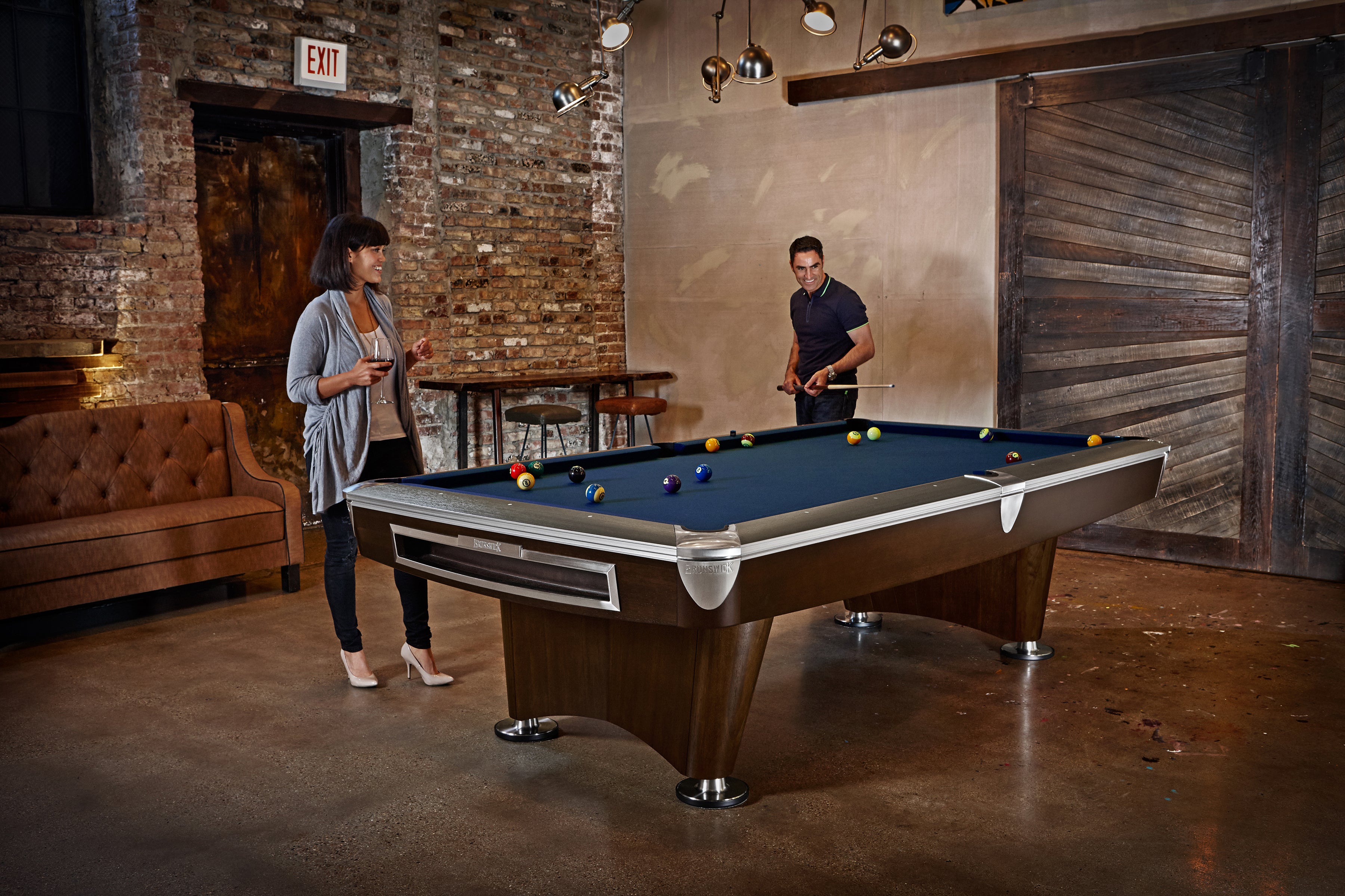 Brunswick Billiards Gold Crown VI 9' Slate Pool Table in Skyline Walnut/Espresso w/ Pockets