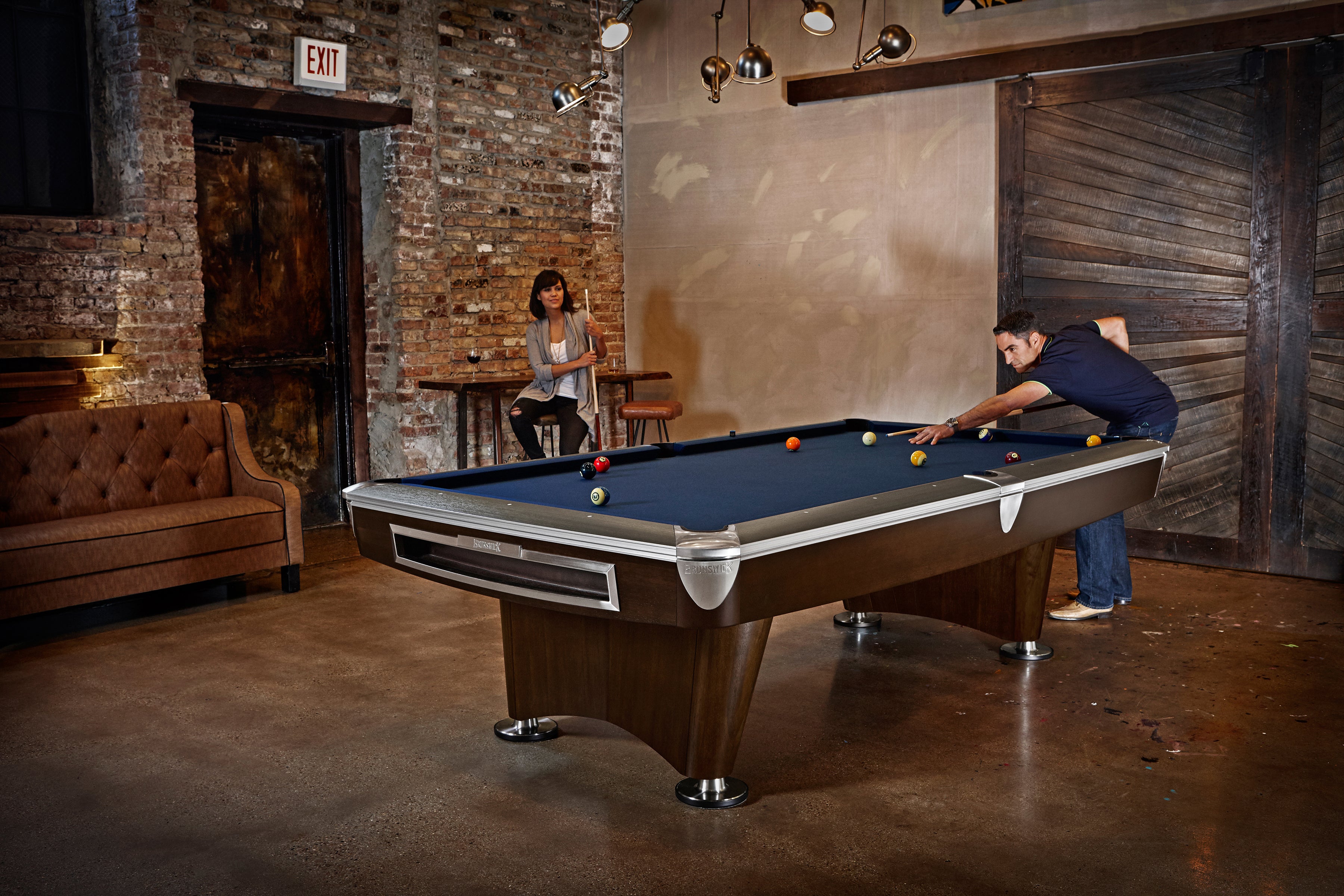 Brunswick Billiards Gold Crown VI 9' Slate Pool Table in Skyline Walnut/Espresso w/ Pockets