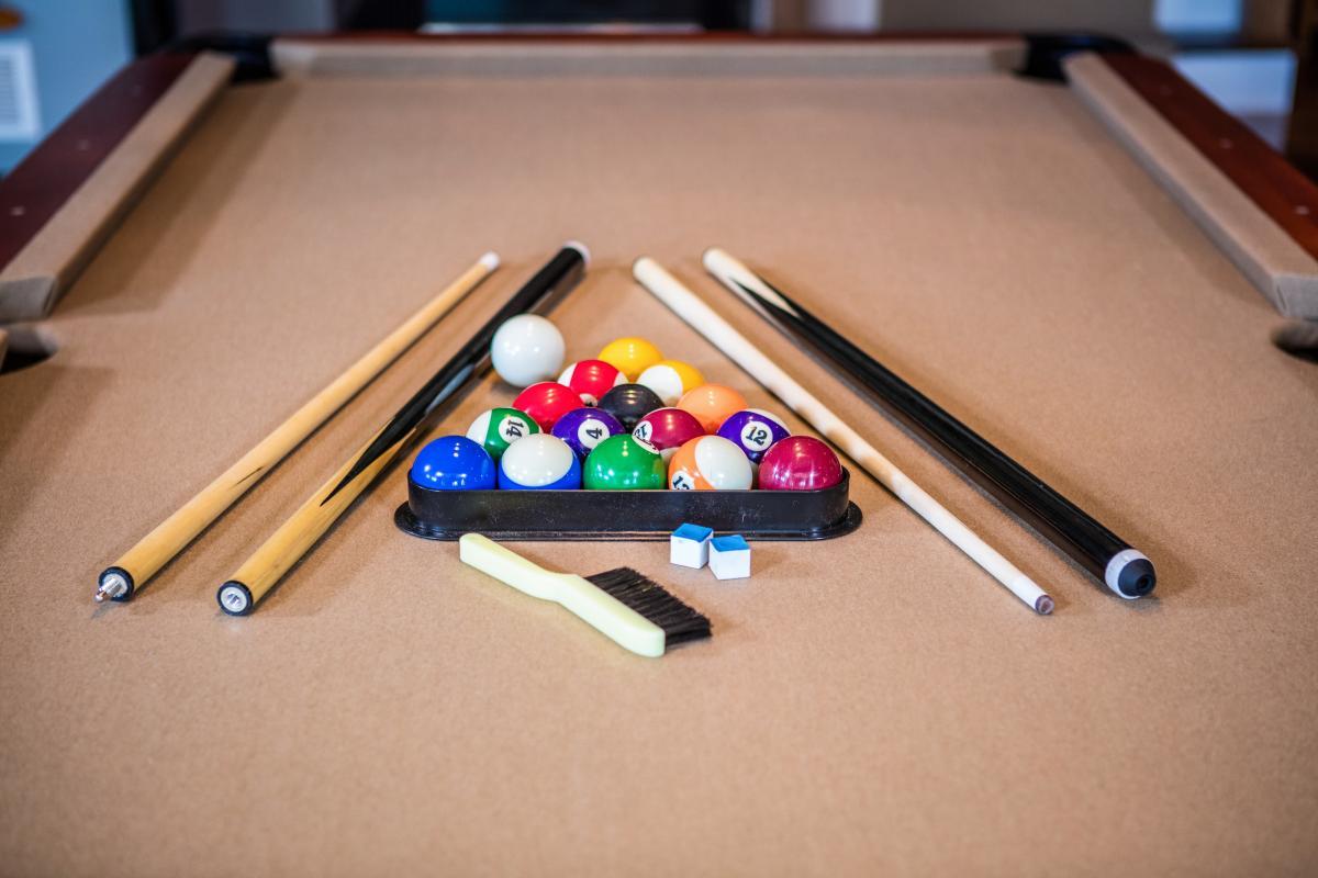 Minnesota Fats 7.5' Covington Billiard Table