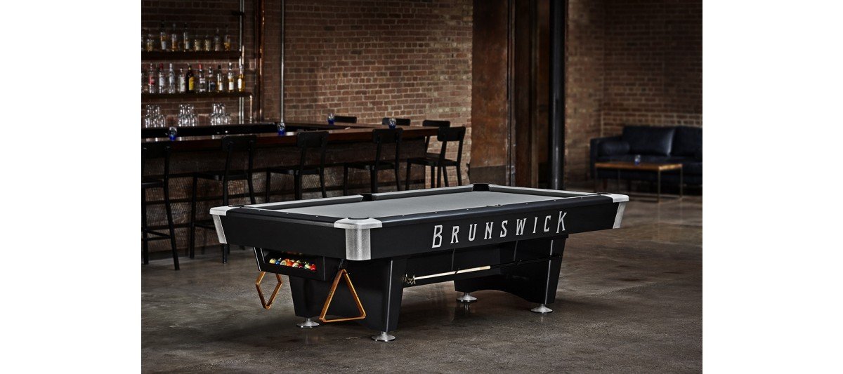 Brunswick Billiards BLACK WOLF Pro 8' Pool Table